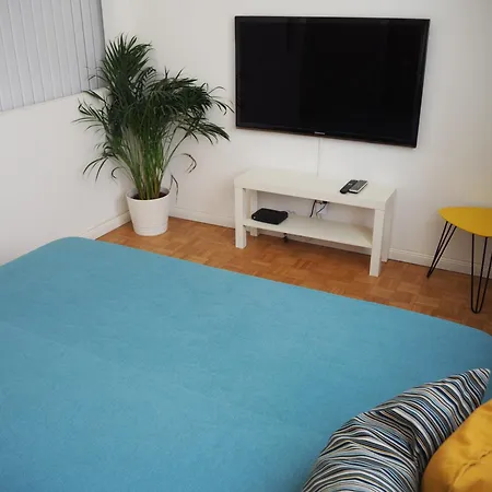 Apstay Station I Private Parking I Self Check-in * Graz