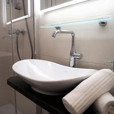 Apartamento Apstay Station I Private Parking I Self Check-in Graz