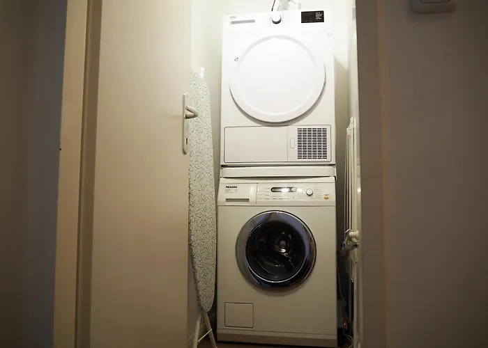 Apstay Station I Private Parking I Self Check-in